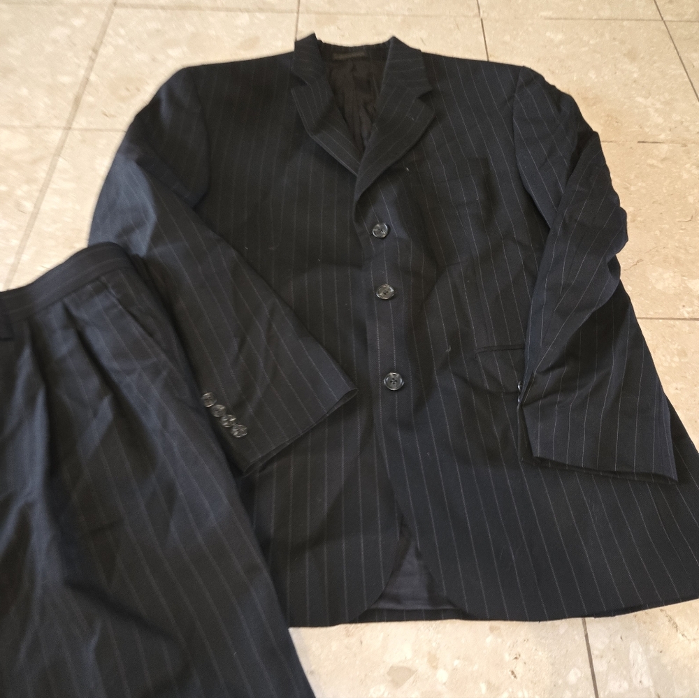 Chaps Dark Gray Pinstripe Suit 44R 34x32